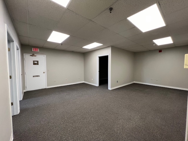 34 W Chicago Avenue Property Photo 6