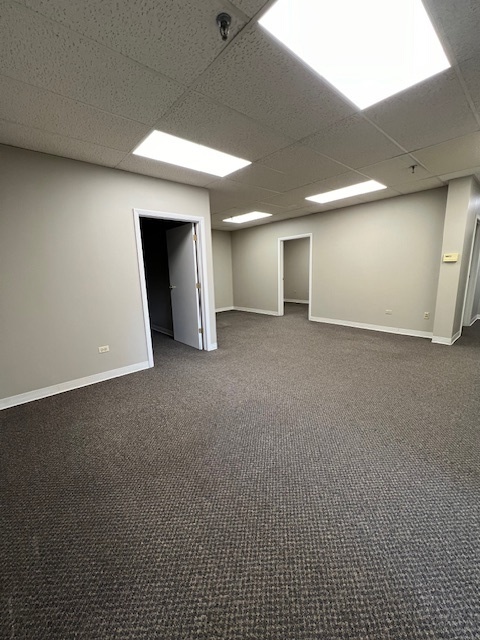 34 W Chicago Avenue Property Photo 8