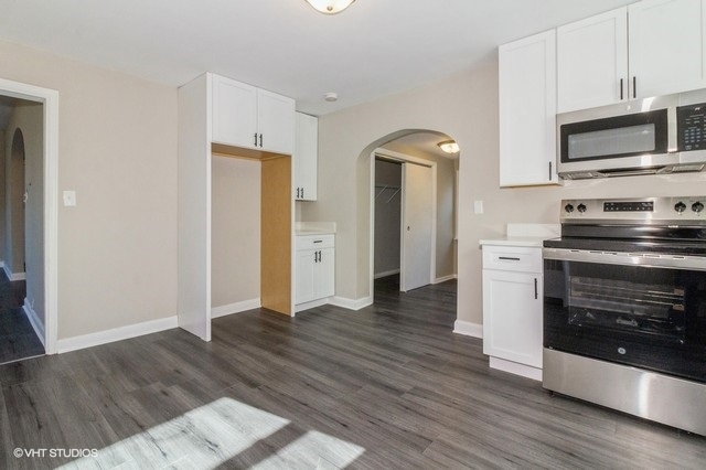407 W James Street Property Photo 5