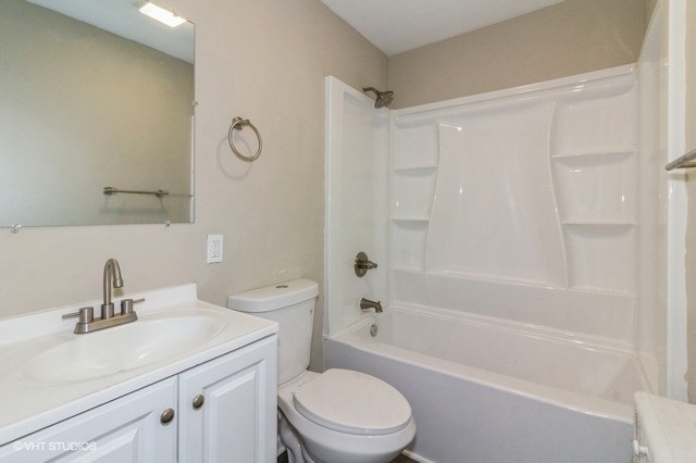 407 W James Street Property Photo 8
