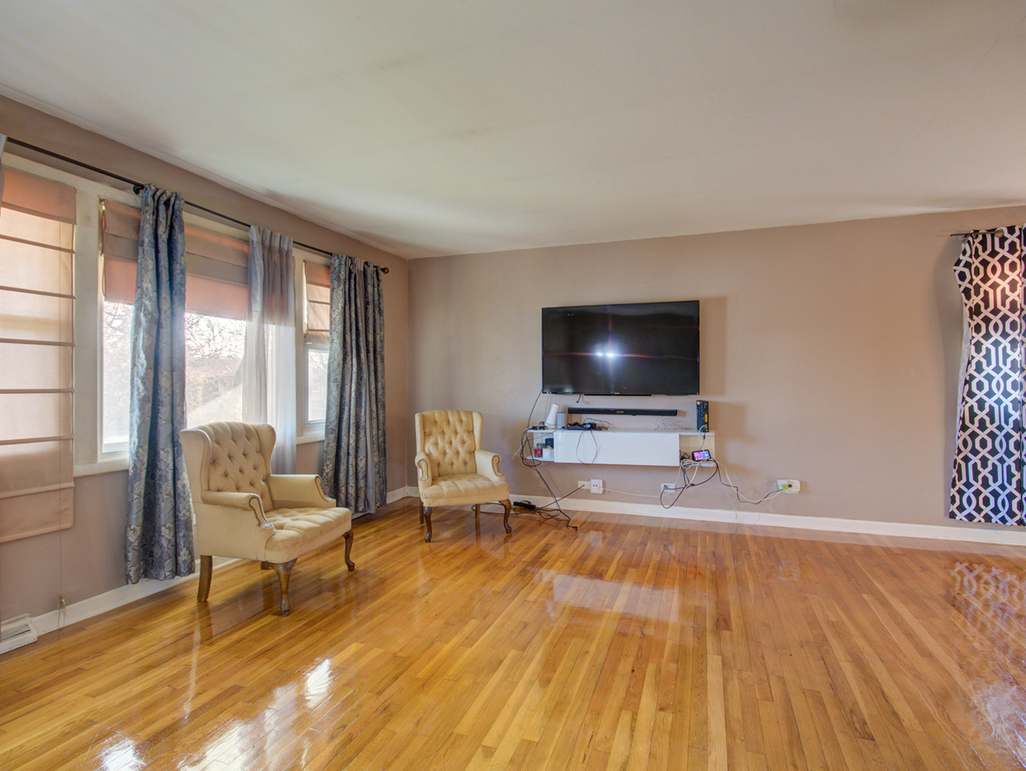 17022 Central Park Avenue Property Photo 6