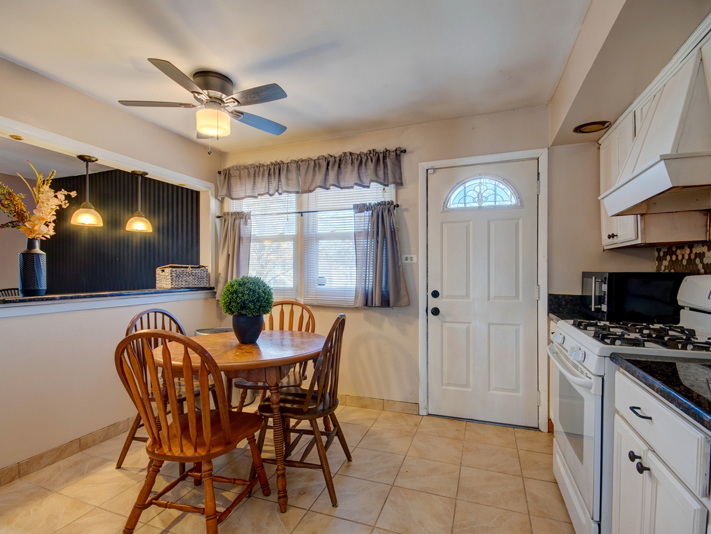 17022 Central Park Avenue Property Photo 7