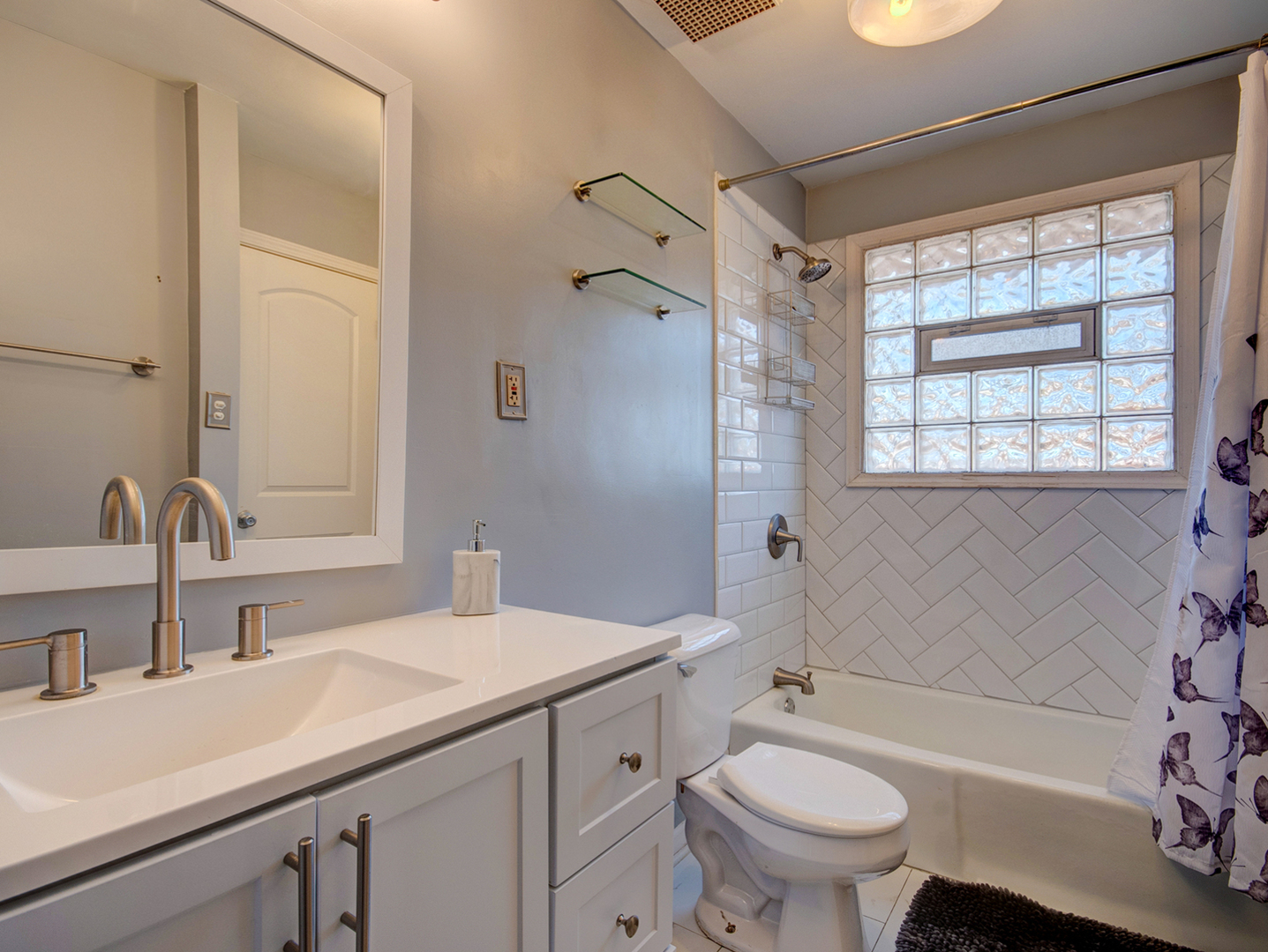 17022 Central Park Avenue Property Photo 9