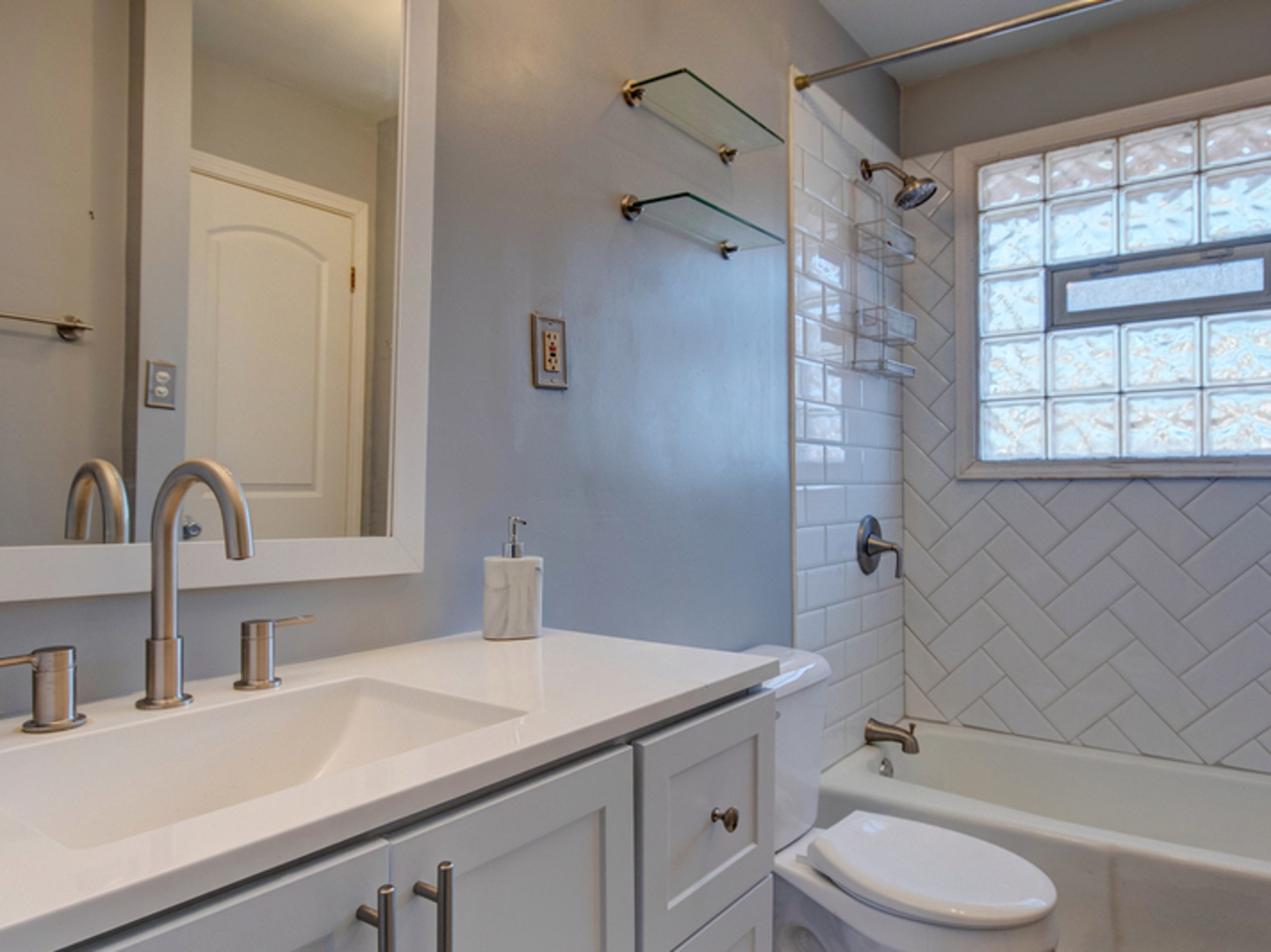 17022 Central Park Avenue Property Photo 10