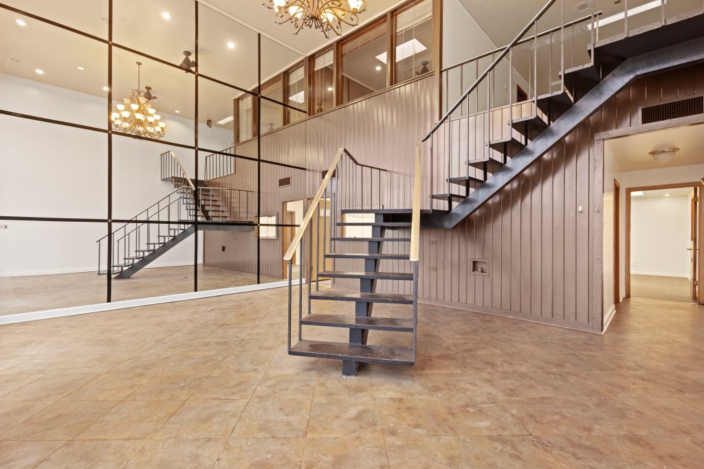 6549 North Avenue Property Photo 4