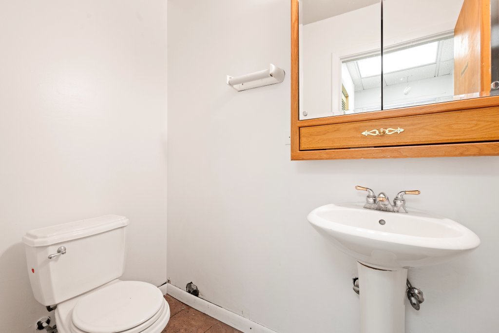 6549 North Avenue Property Photo 16