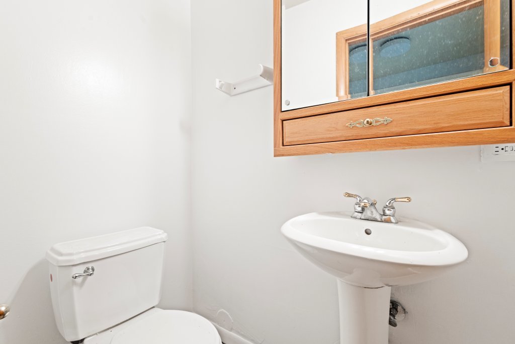 6549 North Avenue Property Photo 18