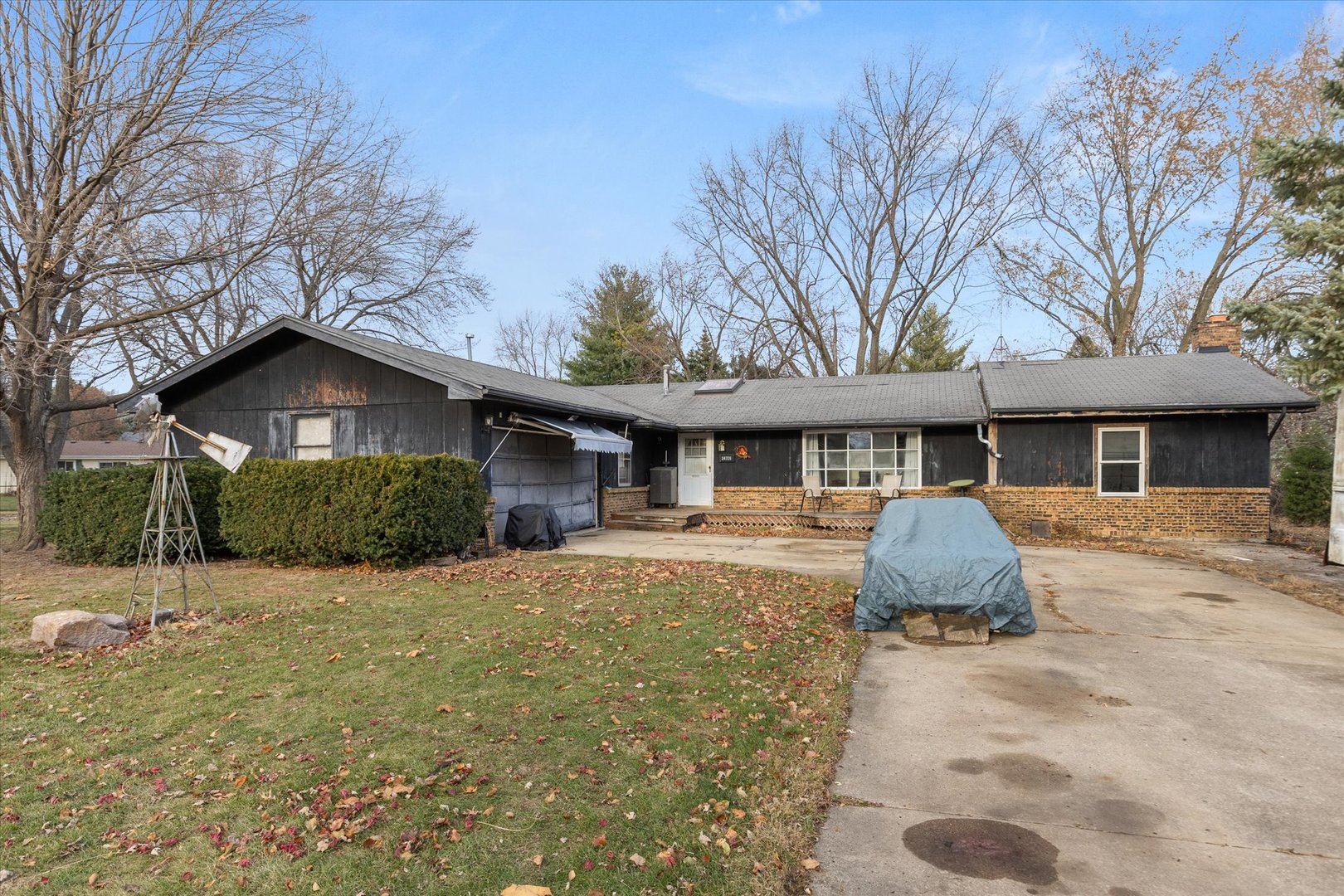 24726 W Pleasant Court Property Photo 1