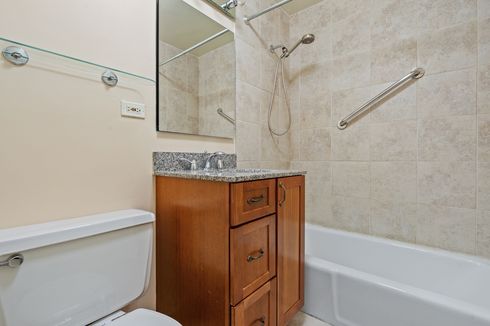1700 E 56th Street 301 Property Photo 15