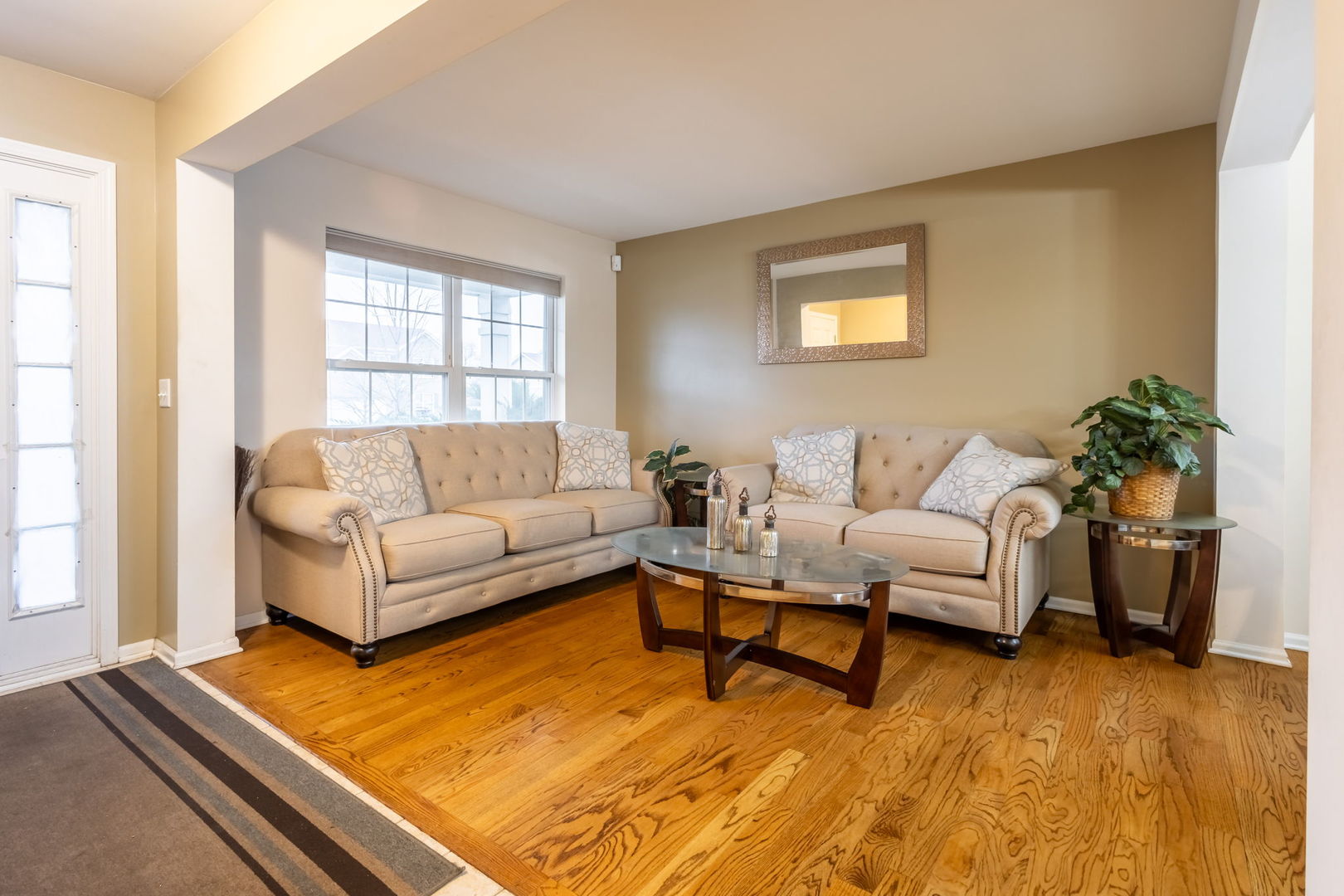 2285 Queensbridge Drive Property Photo 6