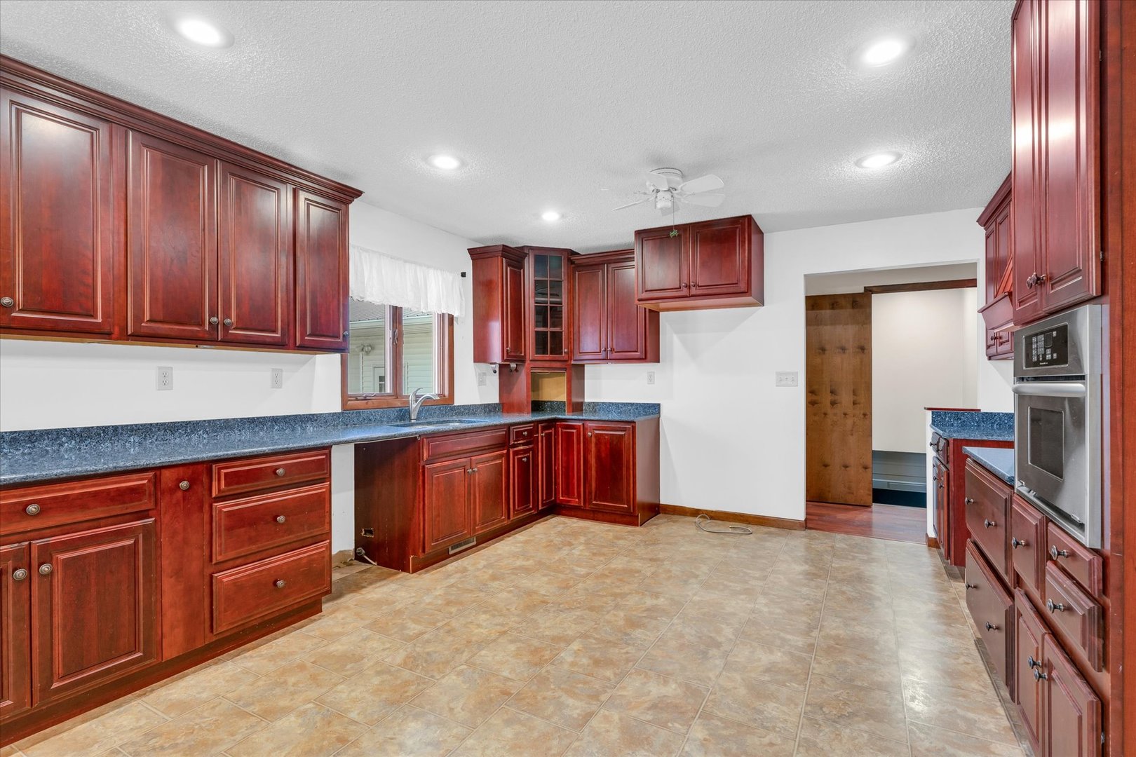 721 E 200 N Road Property Photo 13