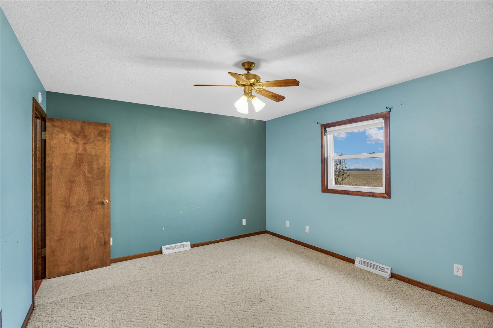 721 E 200 N Road Property Photo 16