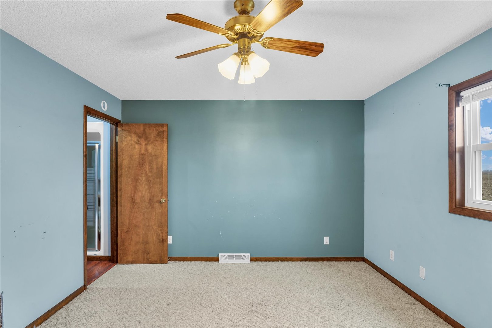 721 E 200 N Road Property Photo 18