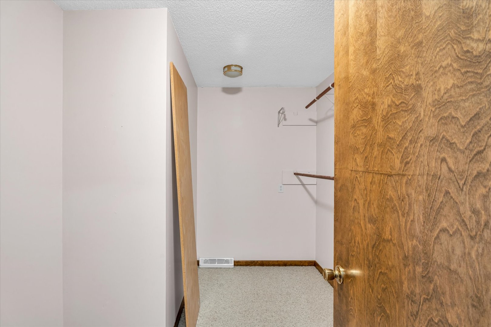 721 E 200 N Road Property Photo 25