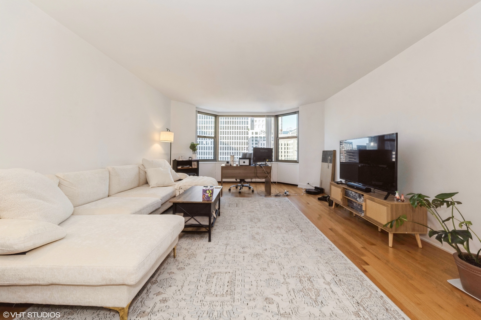 535 N Michigan Avenue 2311 Property Photo 5