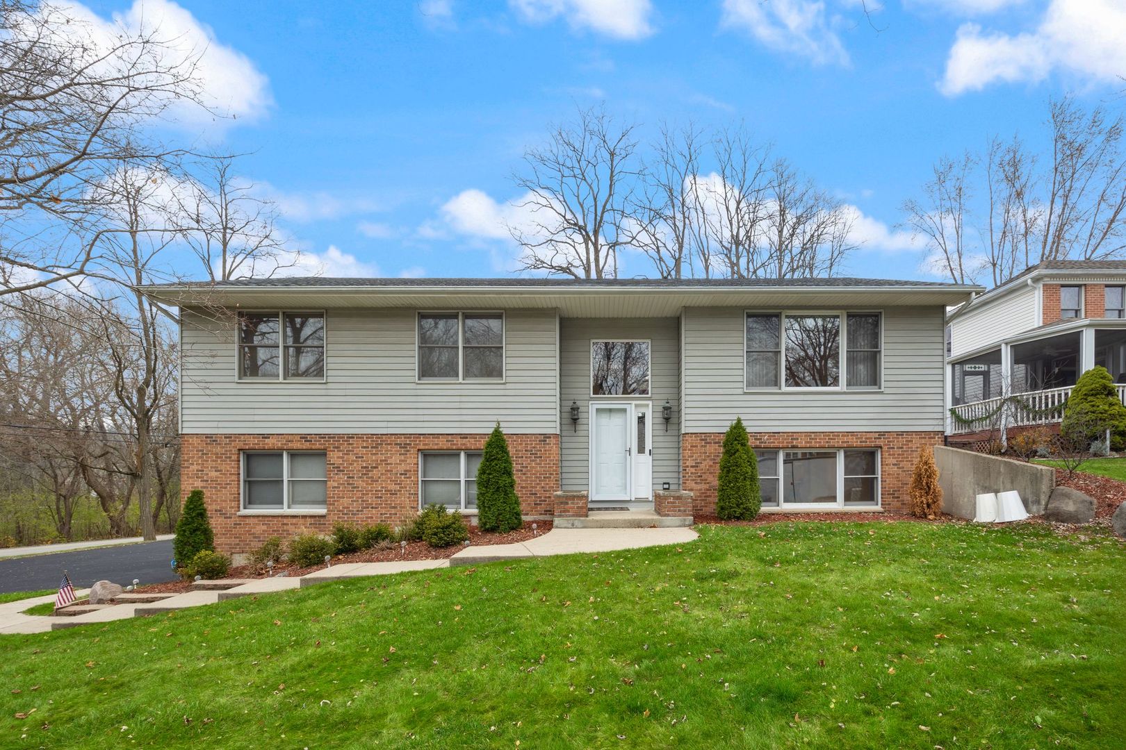 727 Old Hunt Road Property Photo
