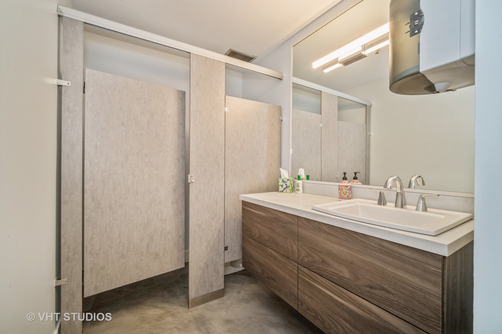 100 Shepard Avenue Property Photo 17