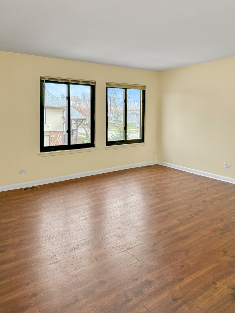 1324 Kingsbury Drive 1 Property Photo 2
