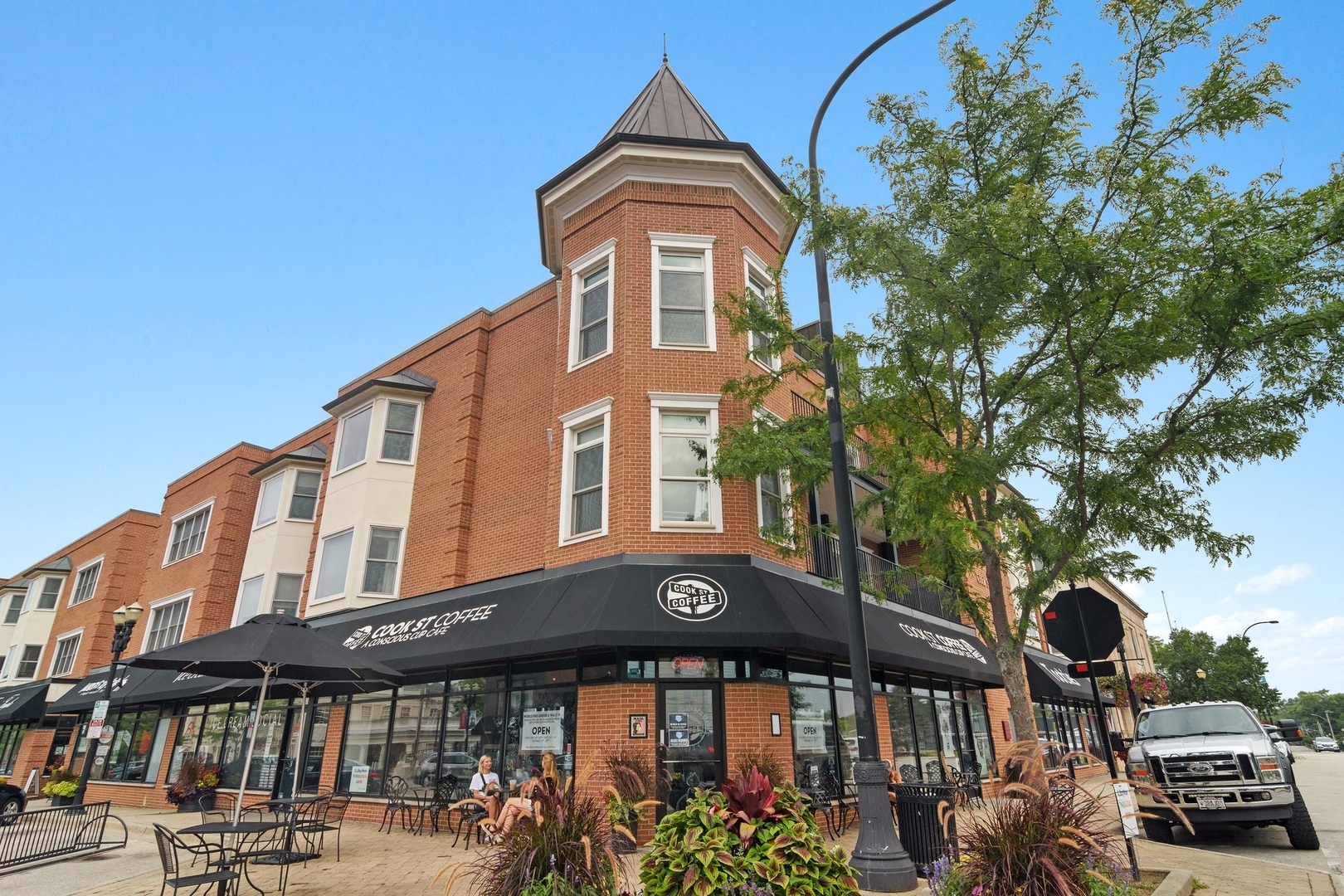 Cook Street Plaza Real Estate Listings Main Image