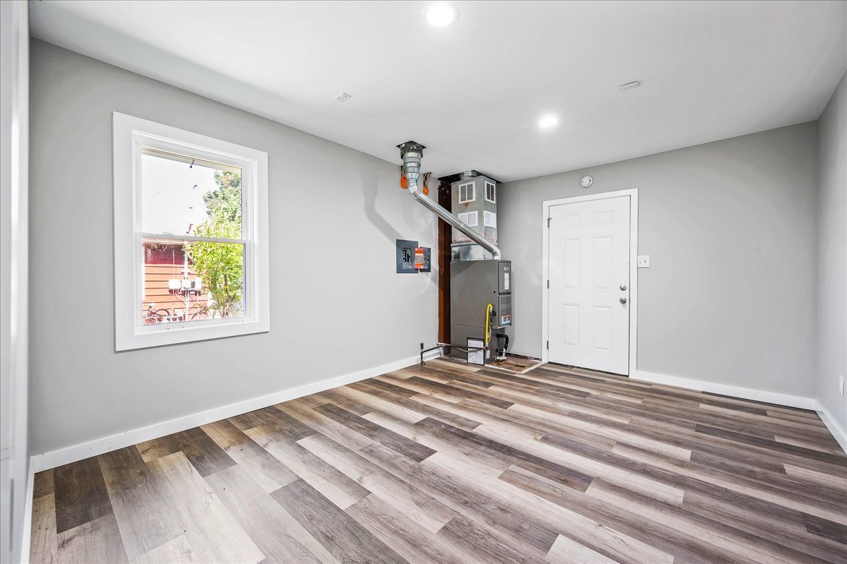 405 N Walnut Street Property Photo 13