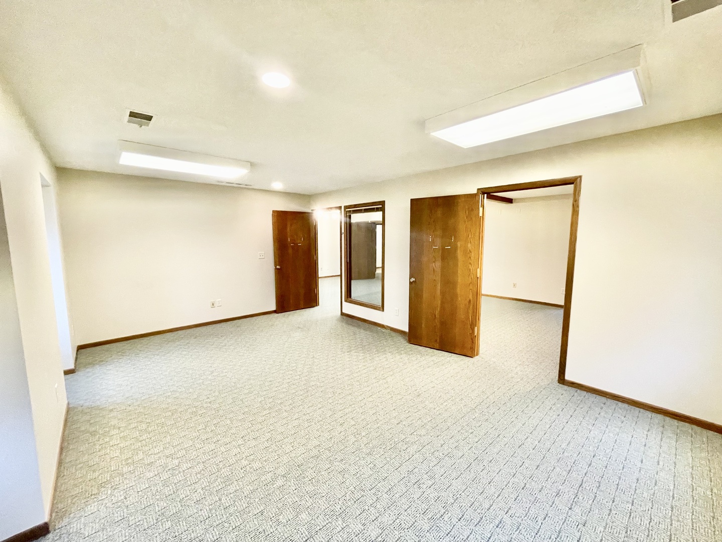 2000 Larkin Avenue 301-302 Property Photo 7