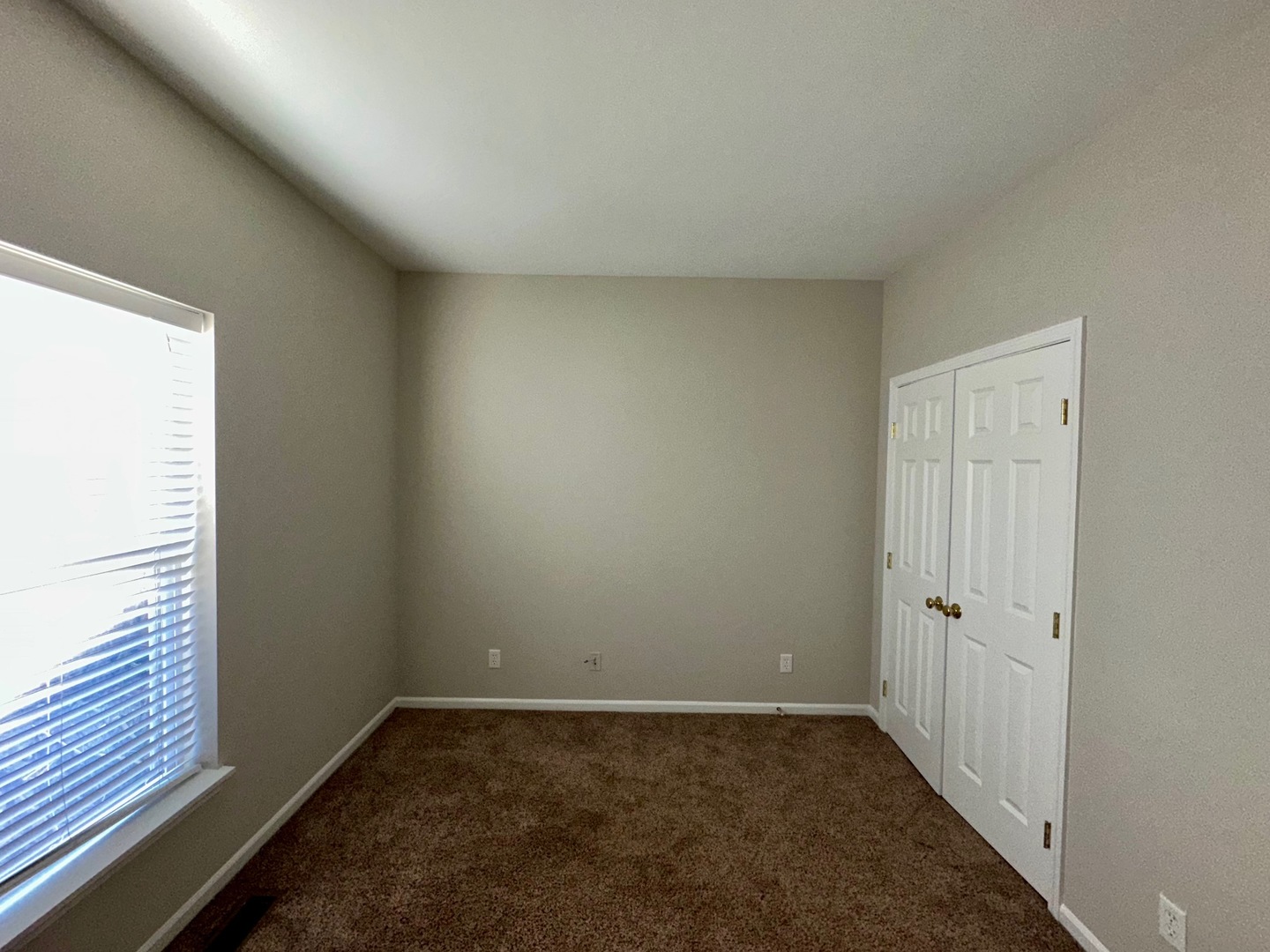 0n677 Fieldstone Lane Property Photo 17