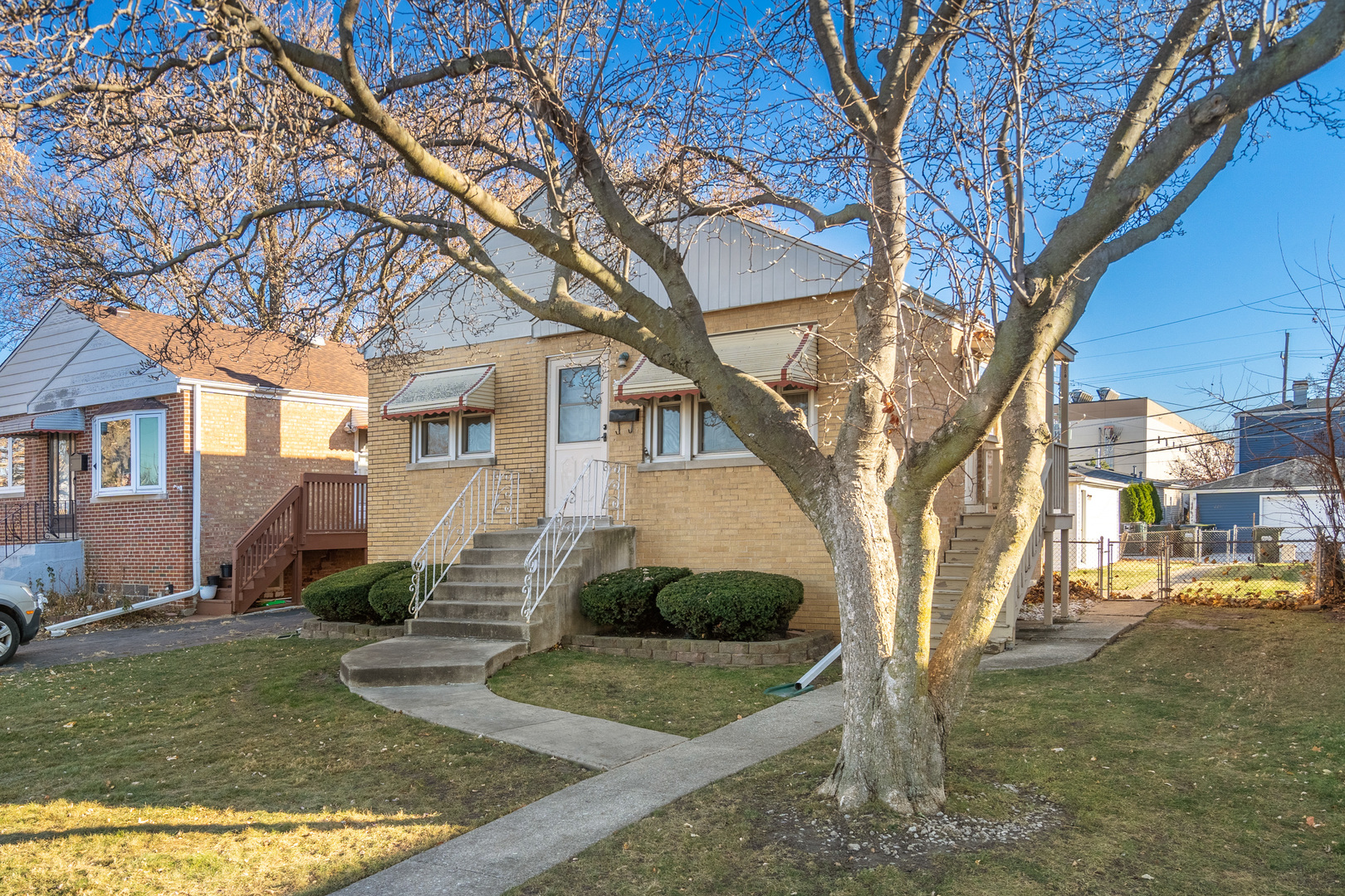 2225 Elm Street Property Photo 2