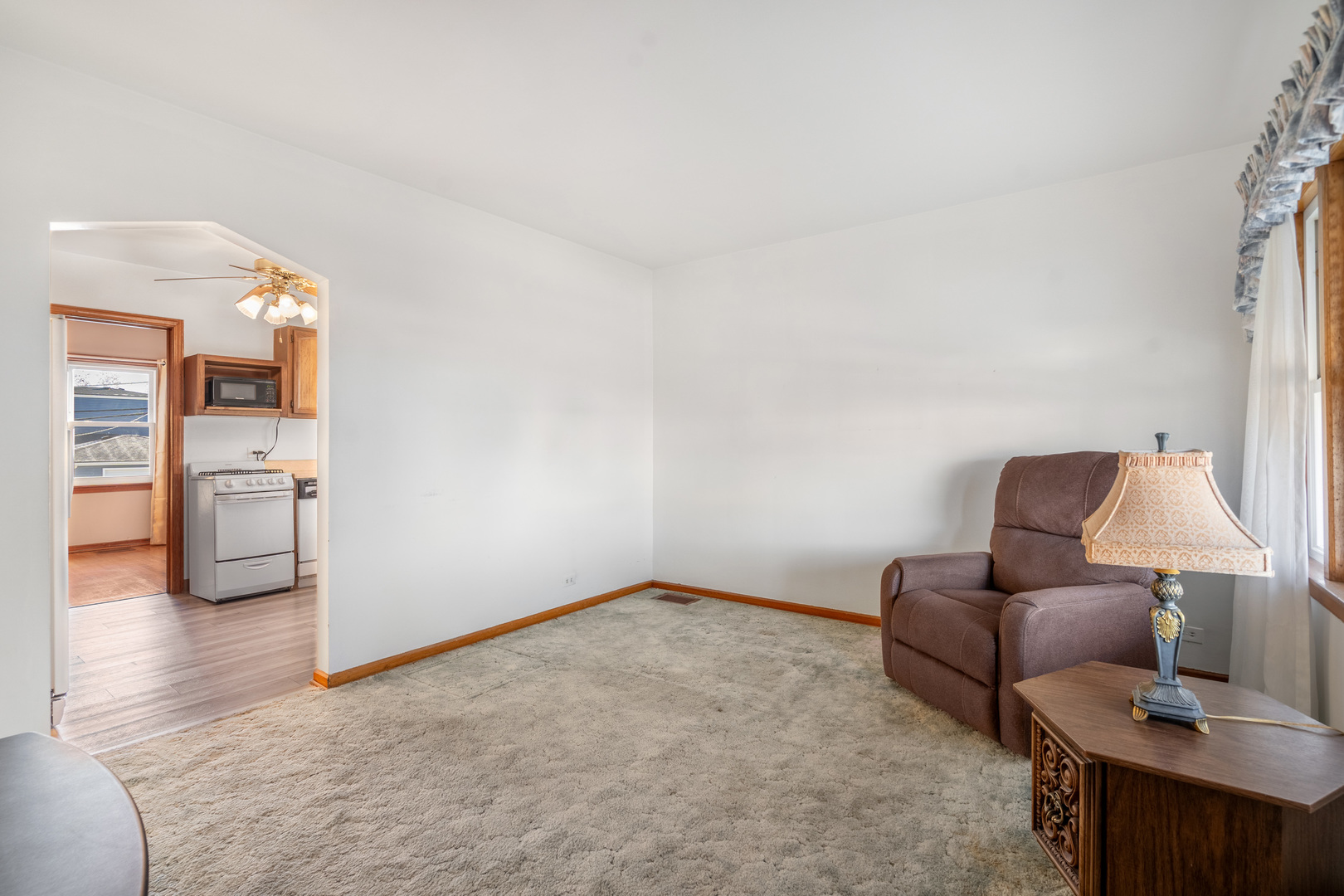 2225 Elm Street Property Photo 4