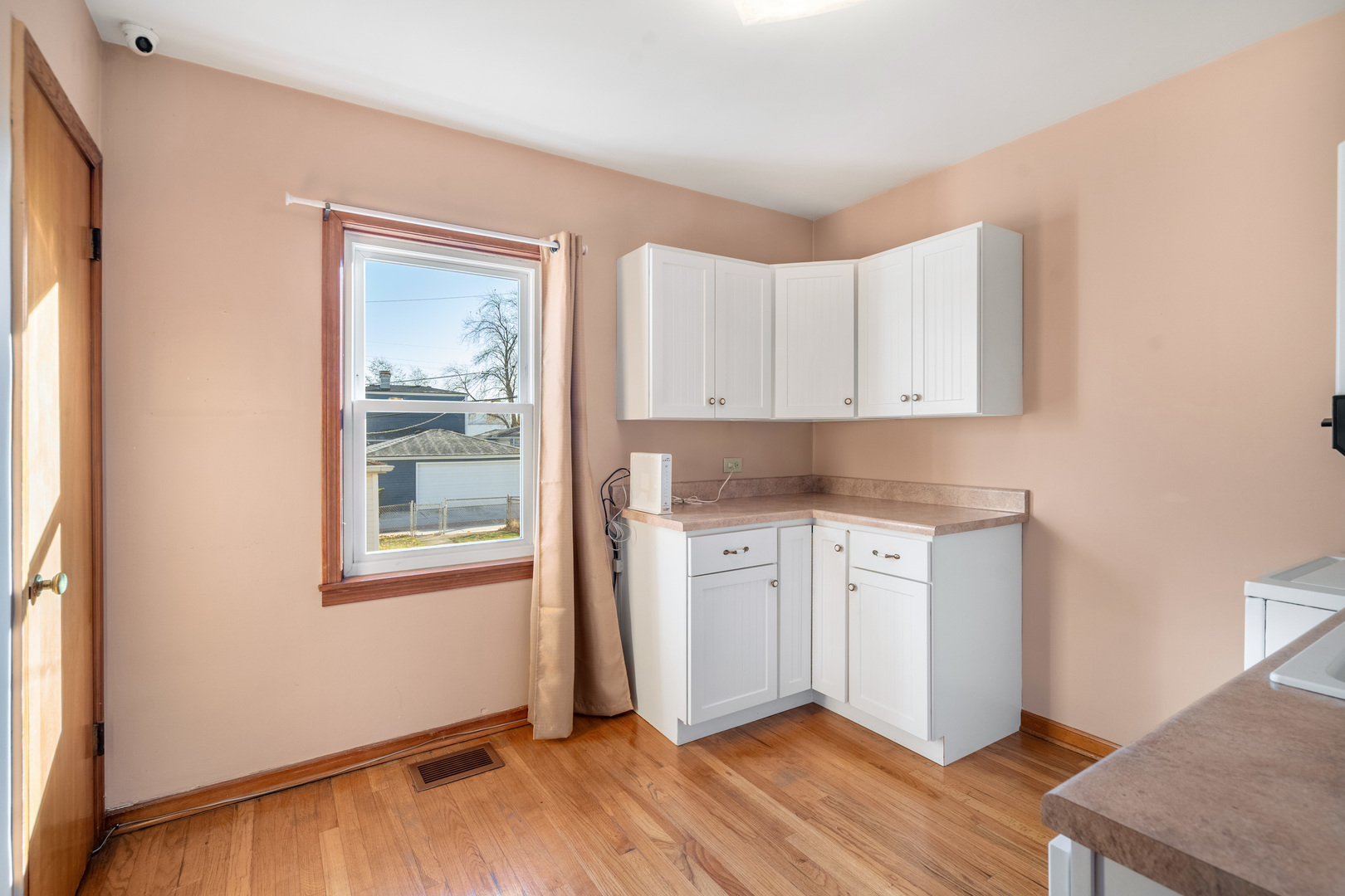2225 Elm Street Property Photo 11