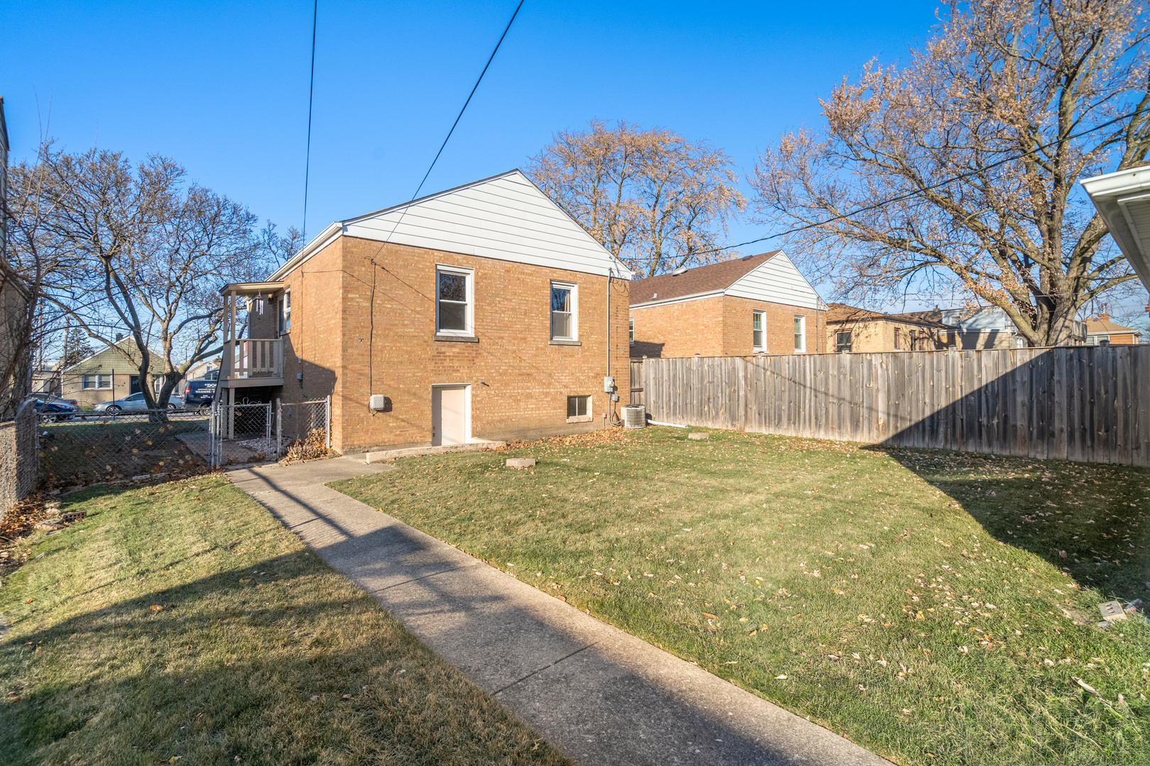 2225 Elm Street Property Photo 17