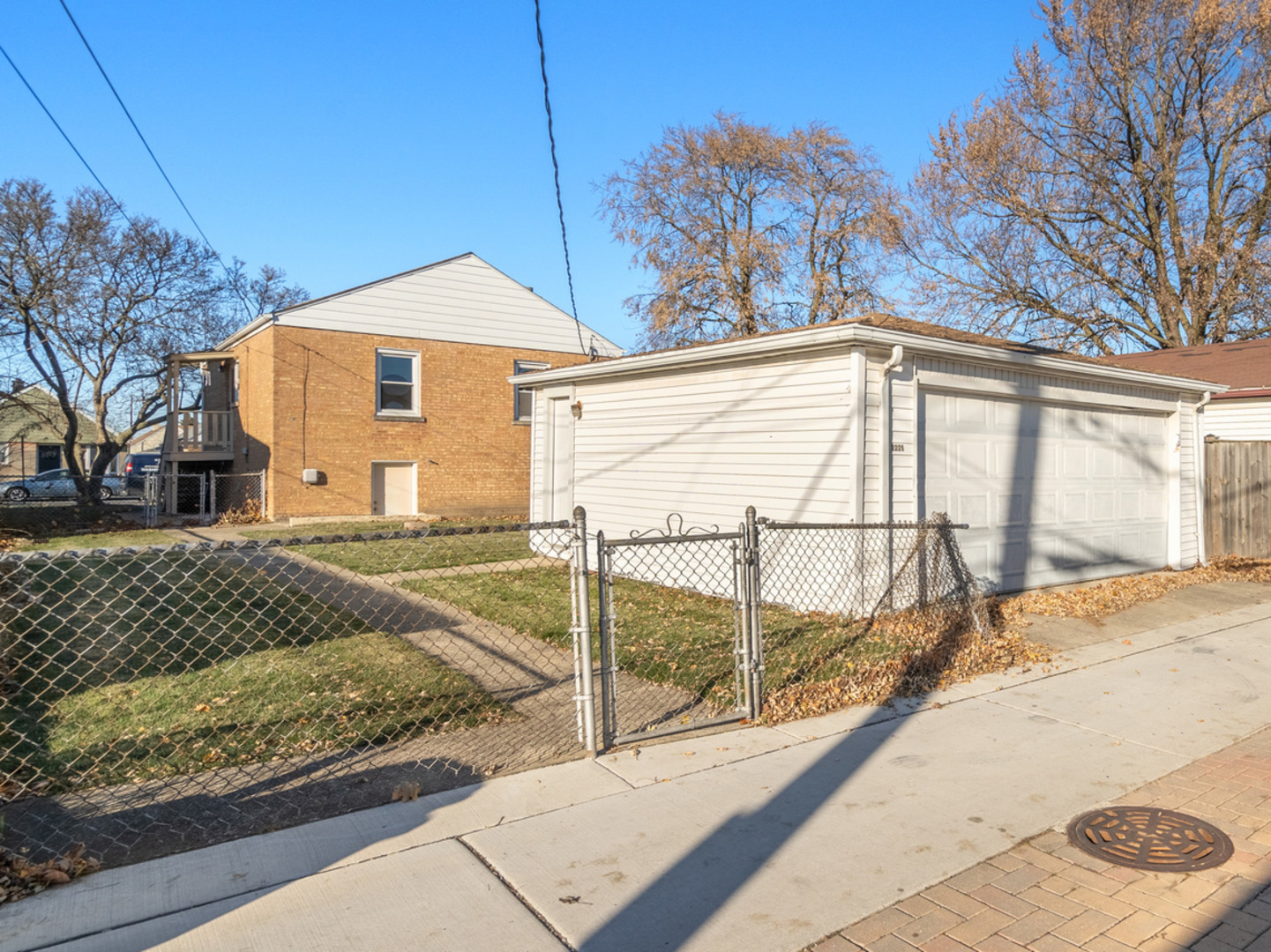 2225 Elm Street Property Photo 19