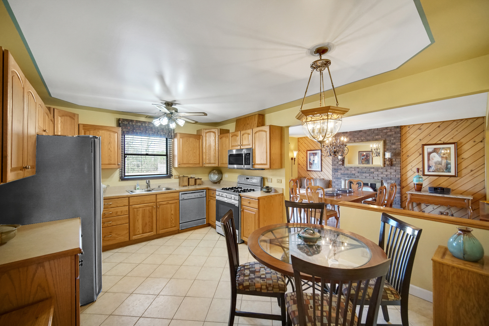 4022 Violet Lane Property Photo 6
