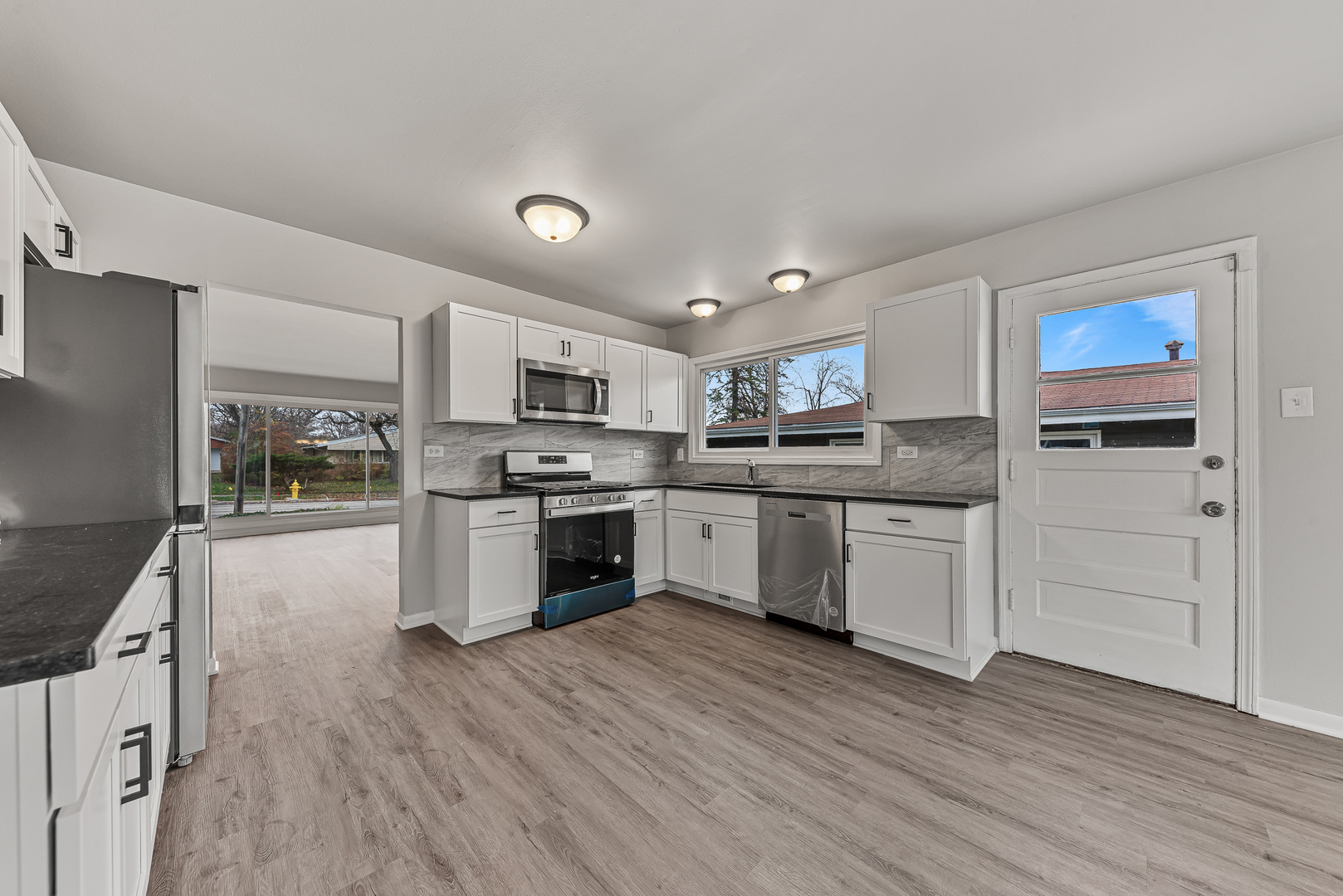 135 Hay Street Property Photo 4