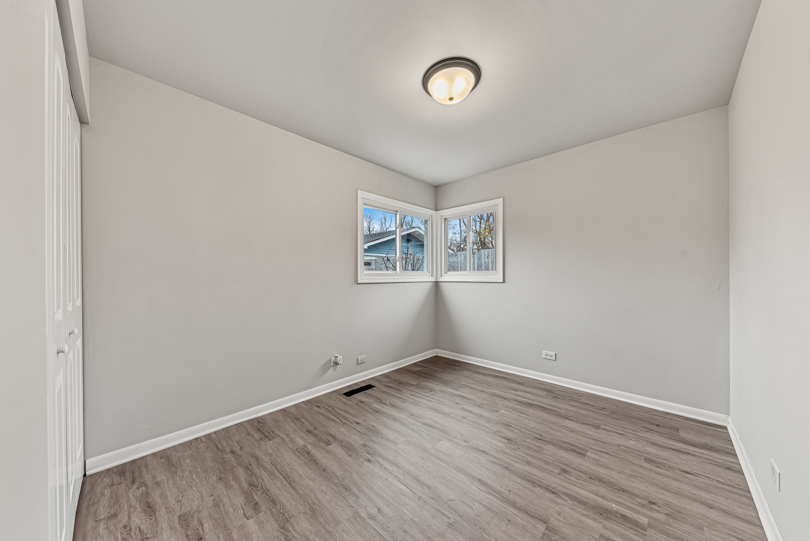 135 Hay Street Property Photo 11