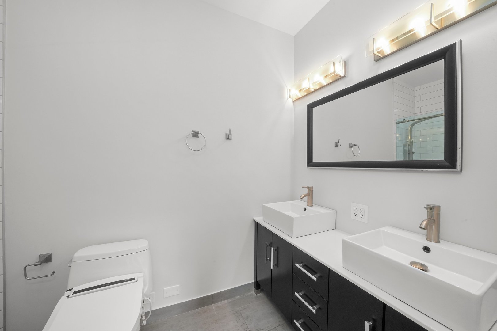 1026 W Monroe Street Property Photo 19