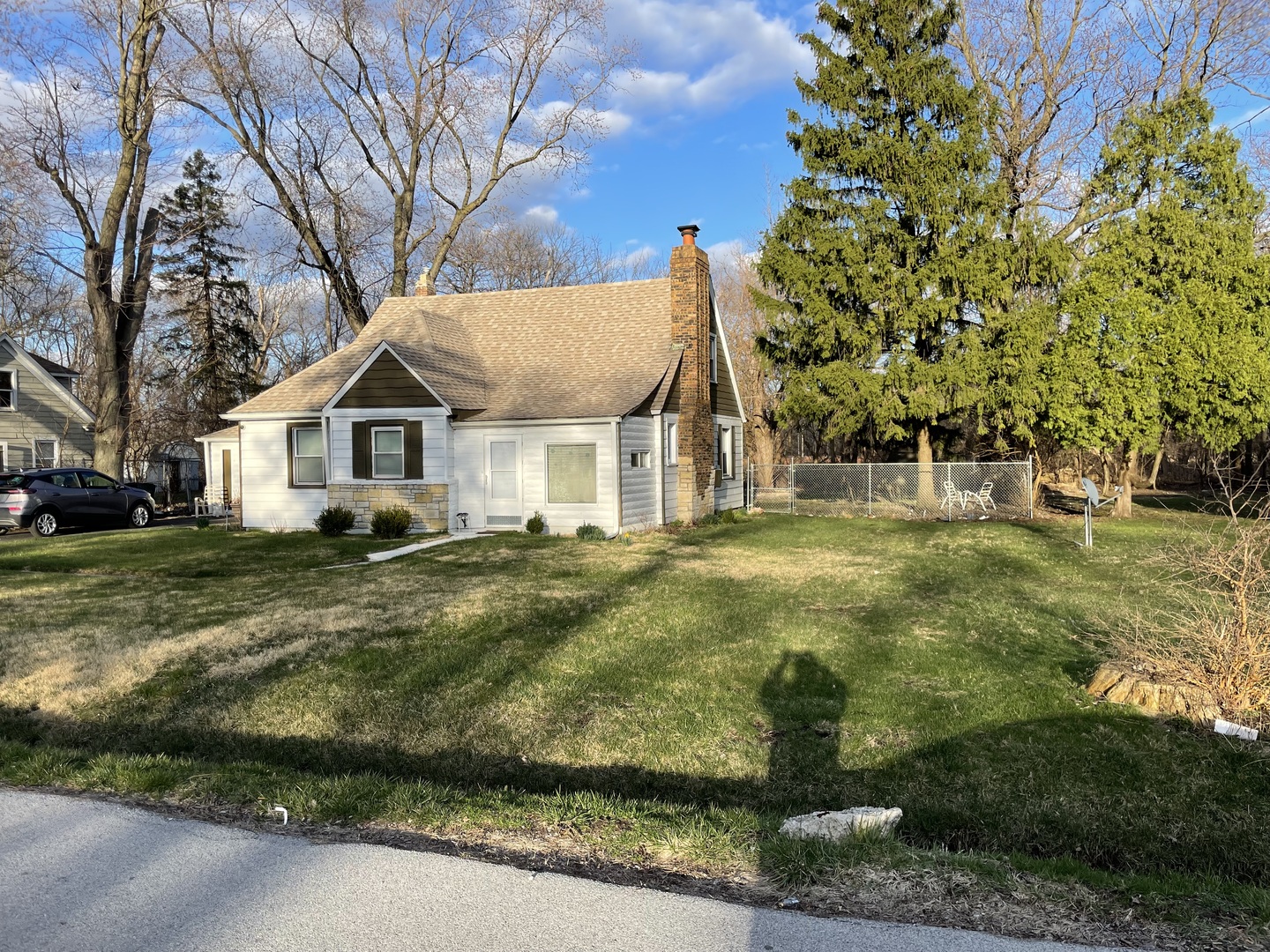 15821 Whipple Avenue Property Photo 2