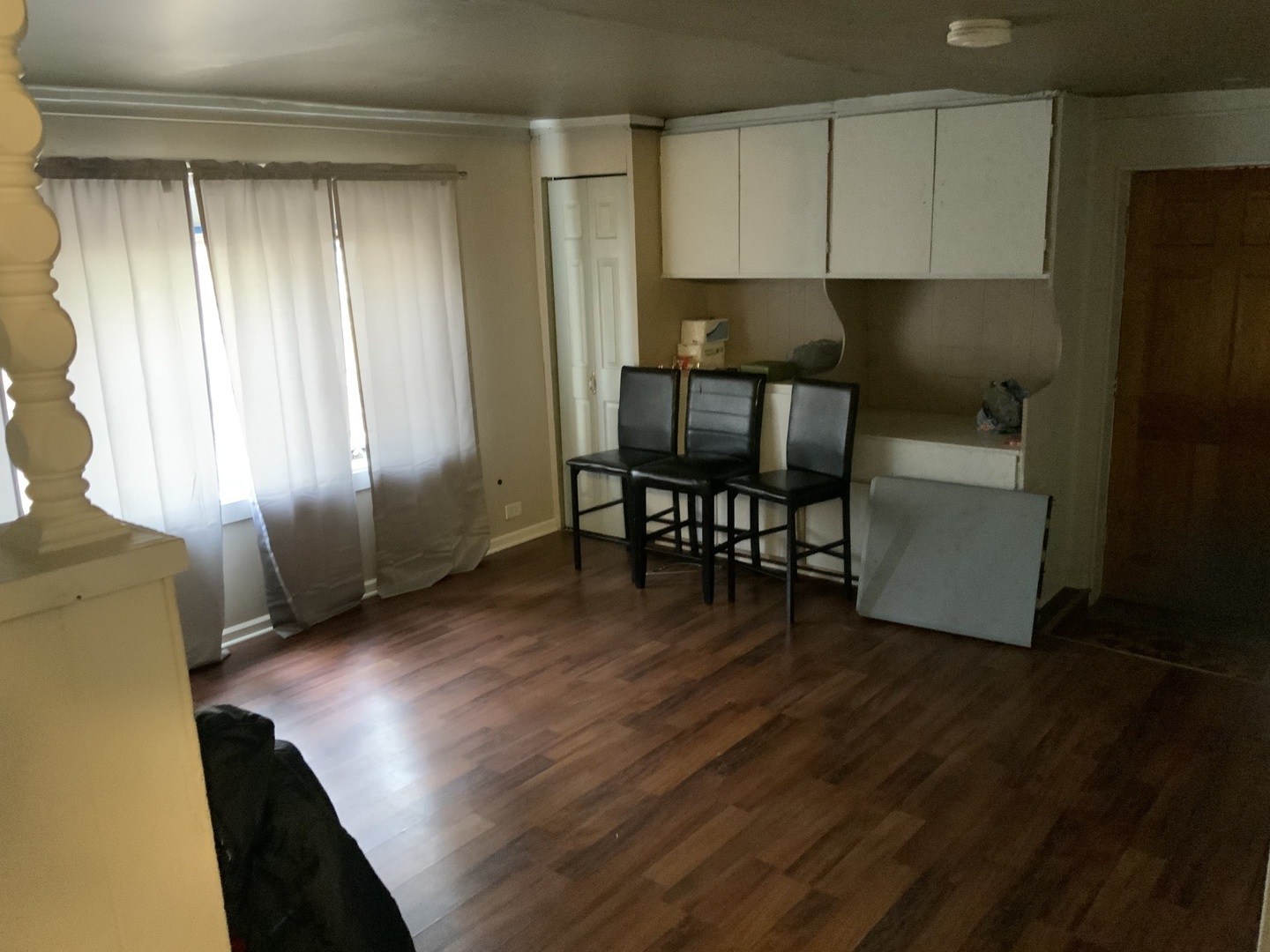 15821 Whipple Avenue Property Photo 7