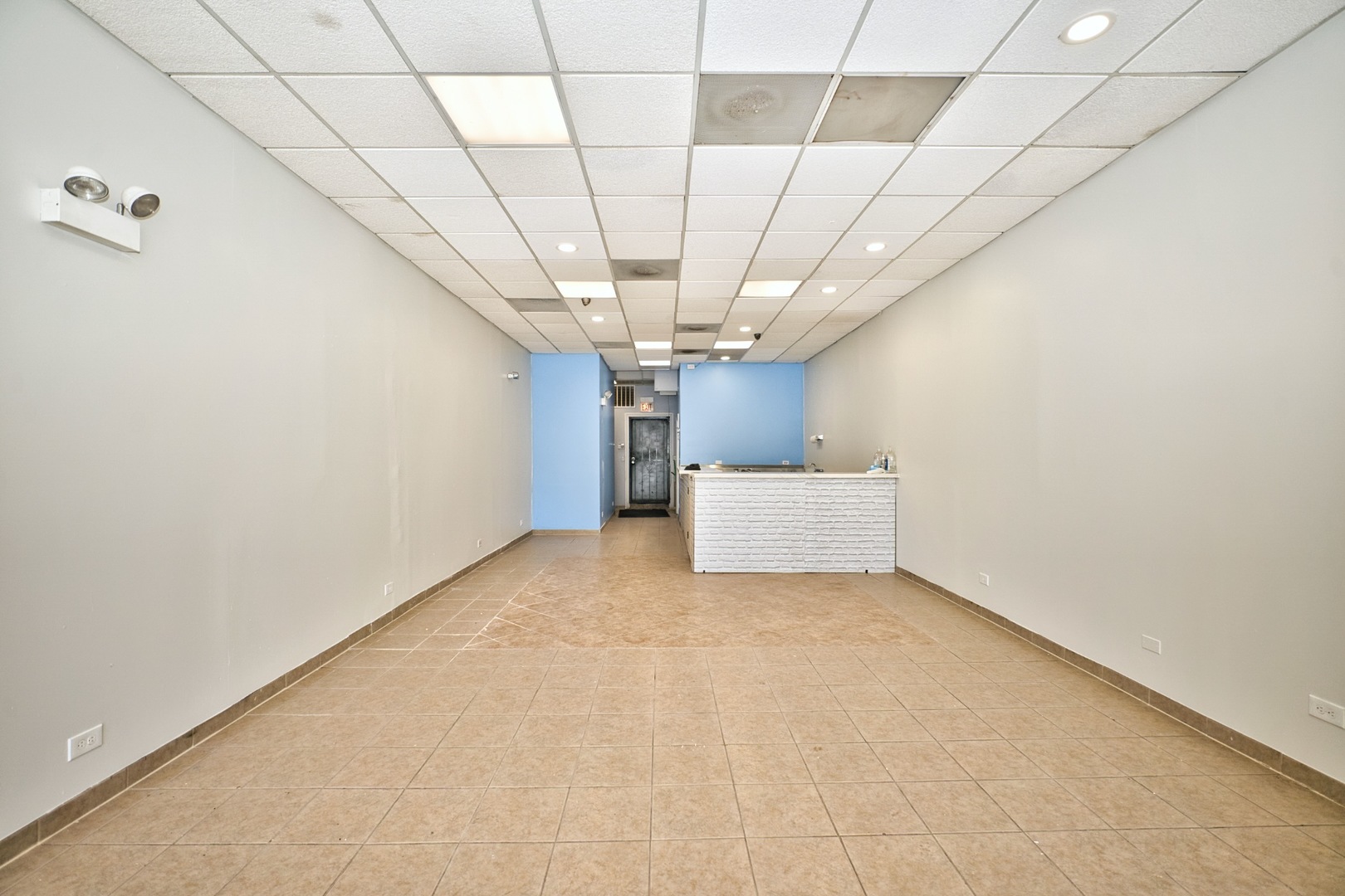 4346 N Pulaski Rd Property Photo 5