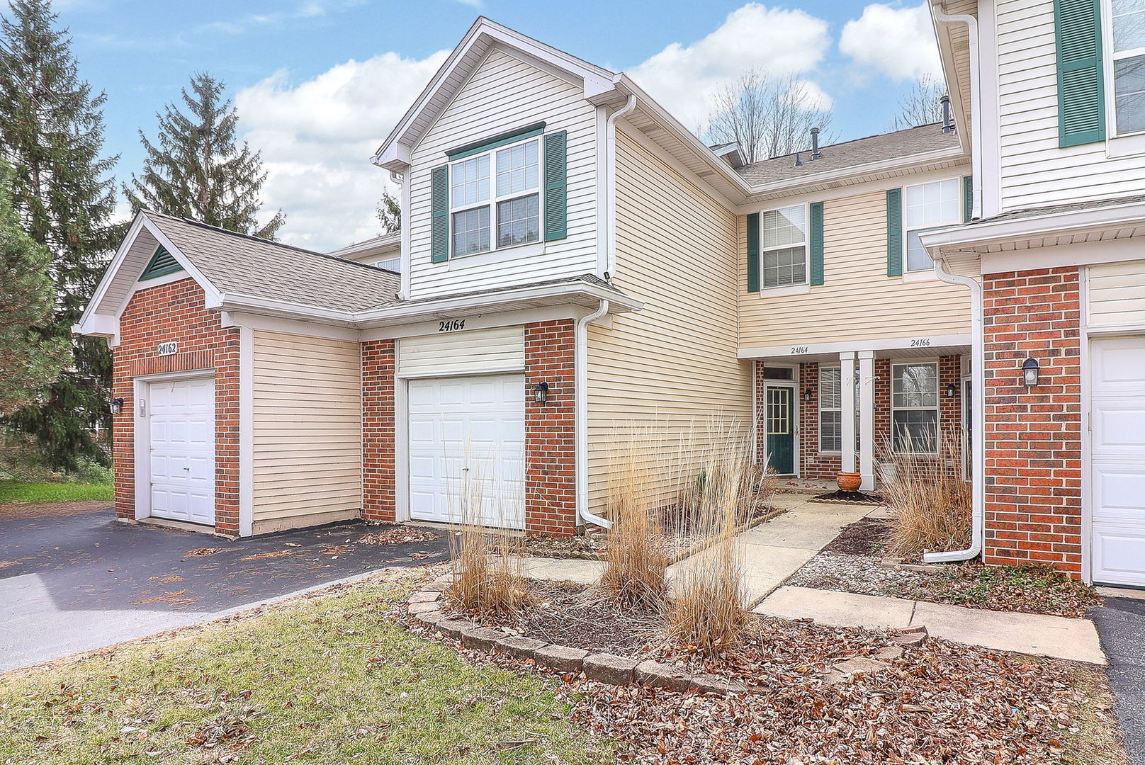 24164 Pear Tree Court Property Photo