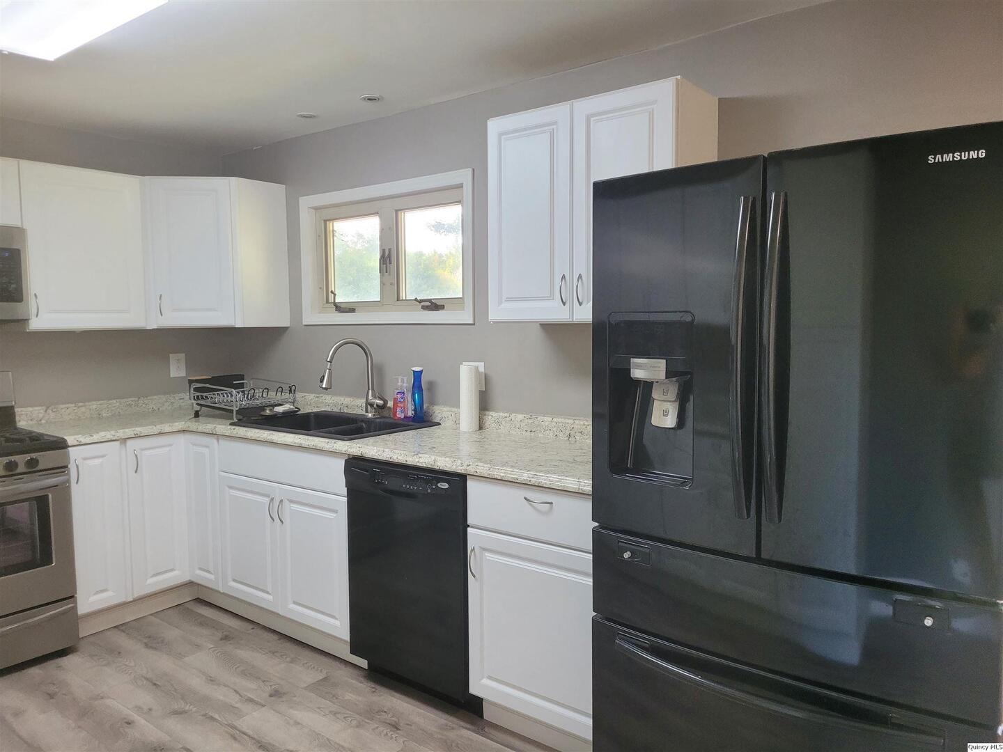 3 Lynn Rose Heights Property Photo 6