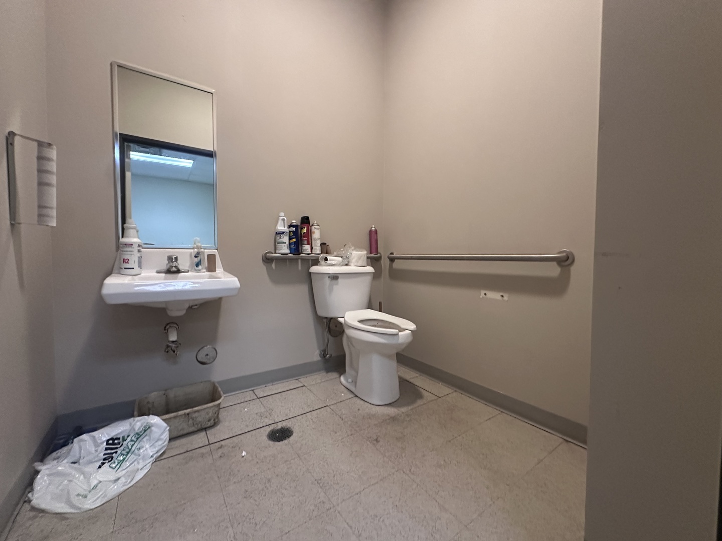 3207 E Lincolnway Property Photo 7