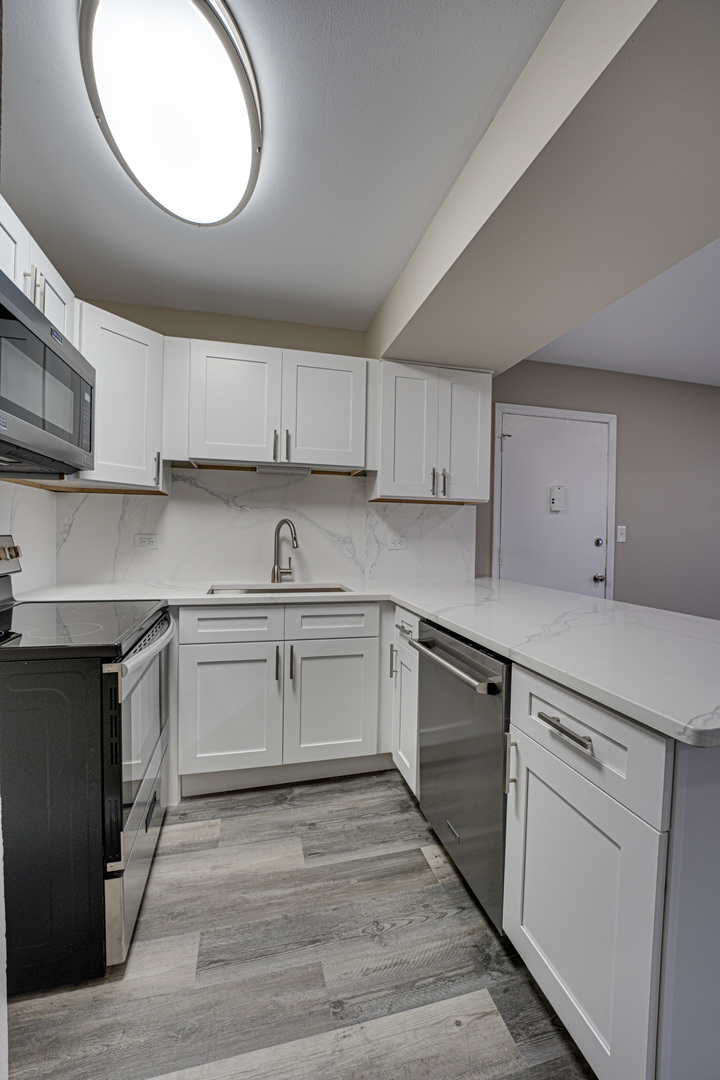 5522 E Lake Drive B Property Photo 8