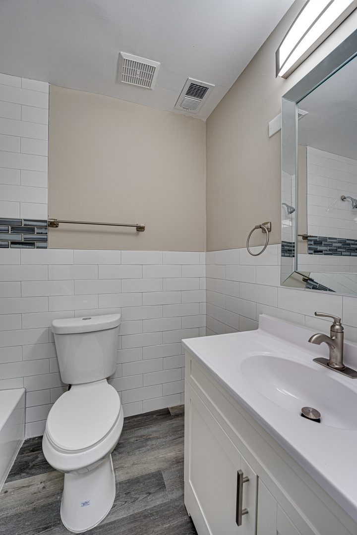 5522 E Lake Drive B Property Photo 12