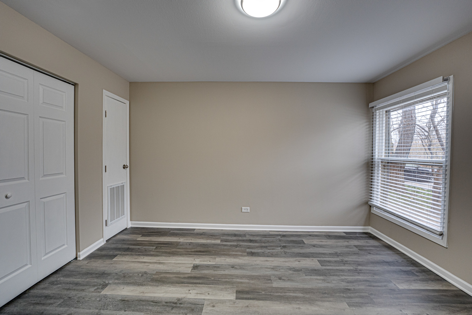 5522 E Lake Drive B Property Photo 15
