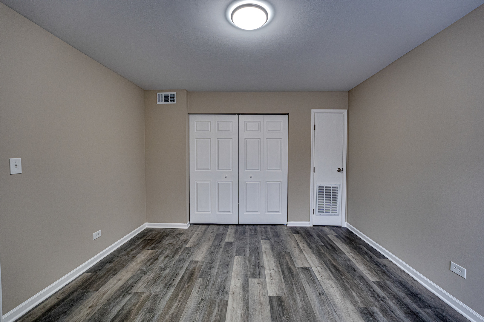 5522 E Lake Drive B Property Photo 16