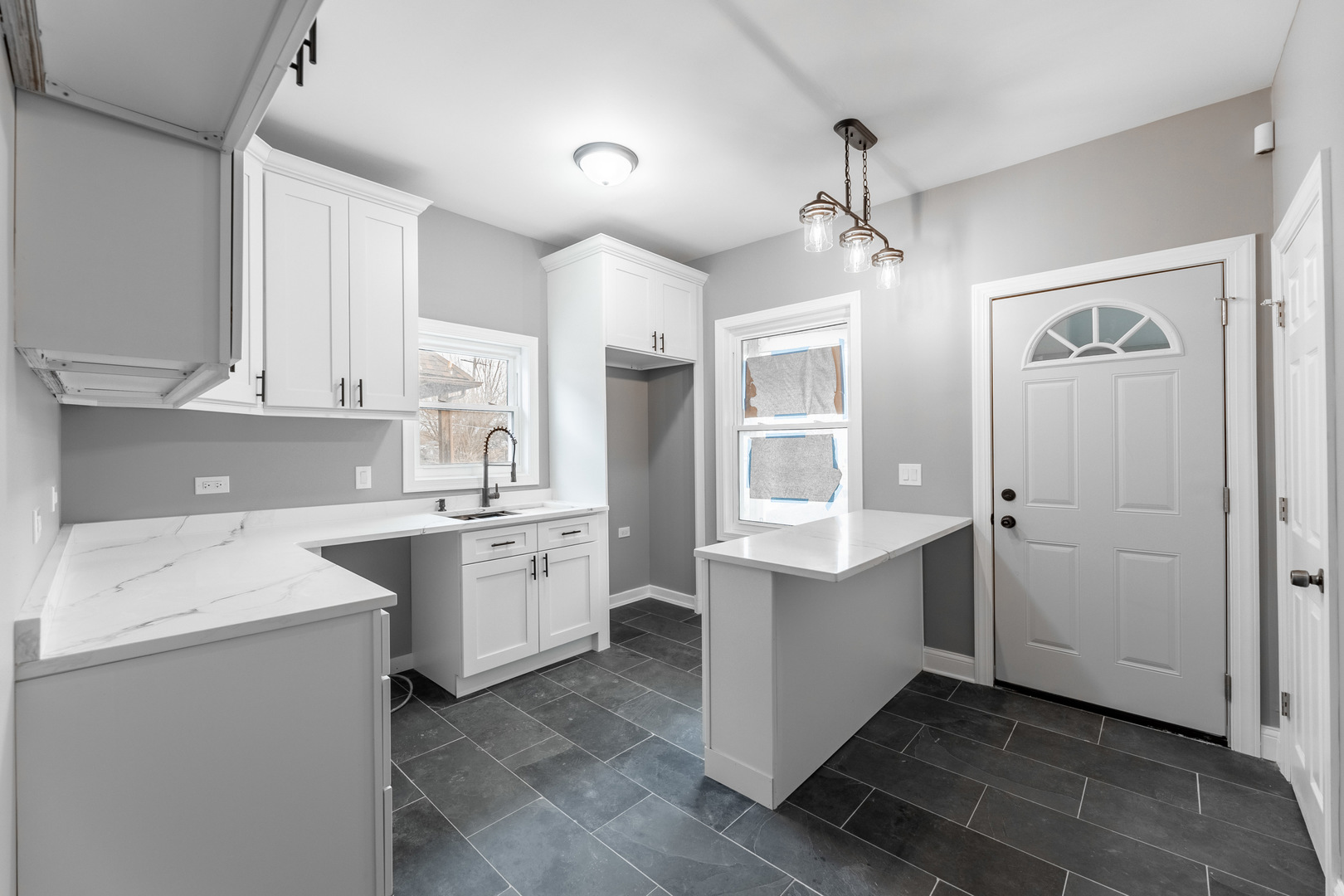 4831 W Walton Street Property Photo 6