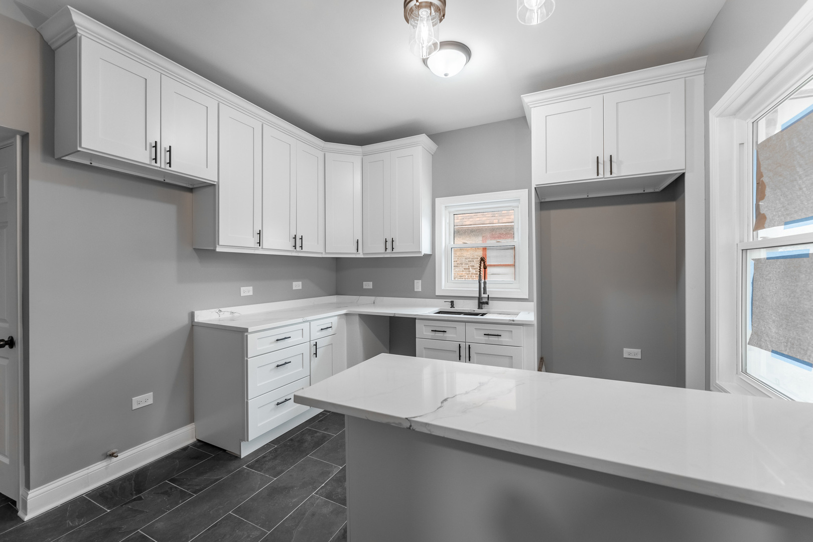 4831 W Walton Street Property Photo 8