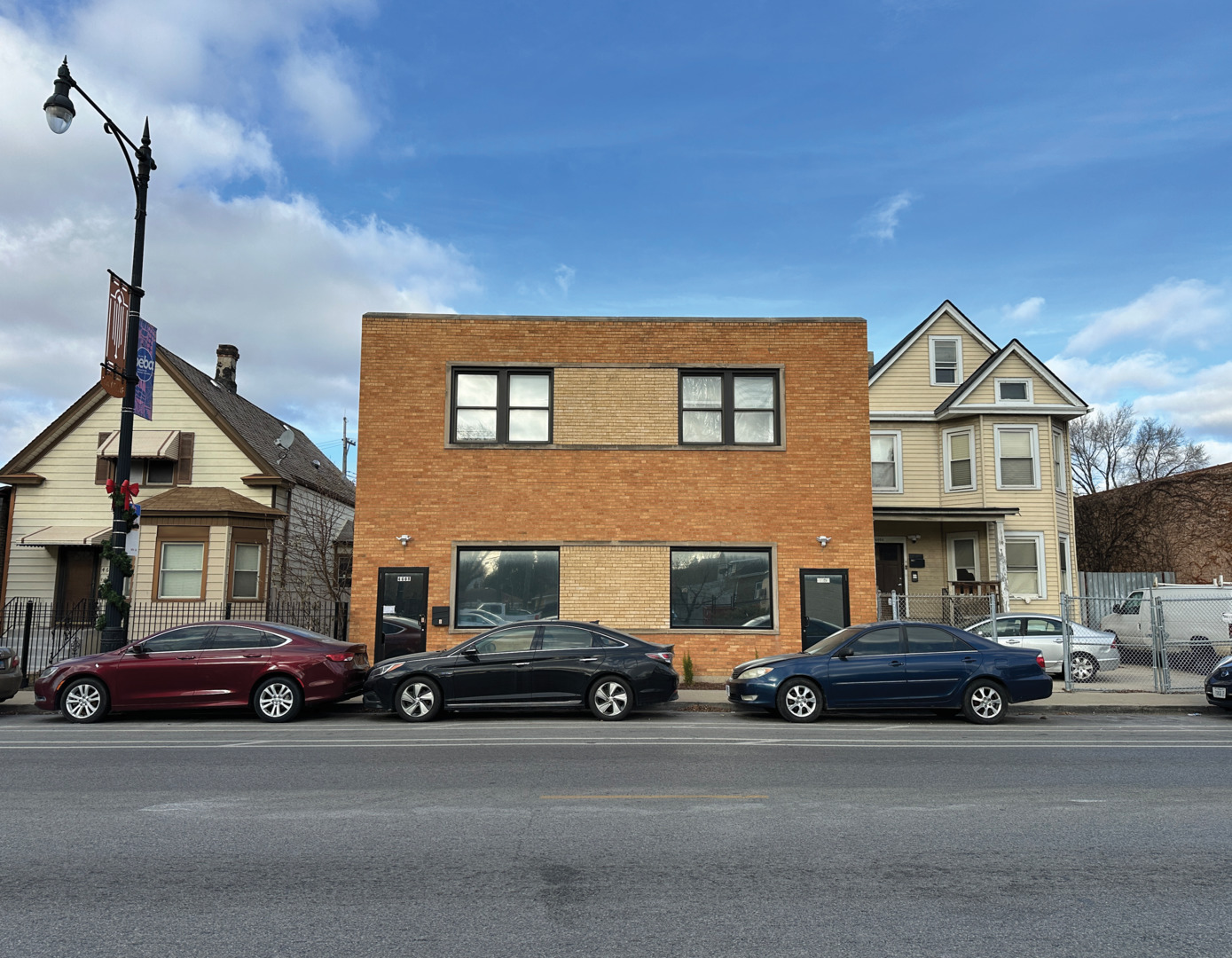 4606 W Lawrence Ave Property Photo 1