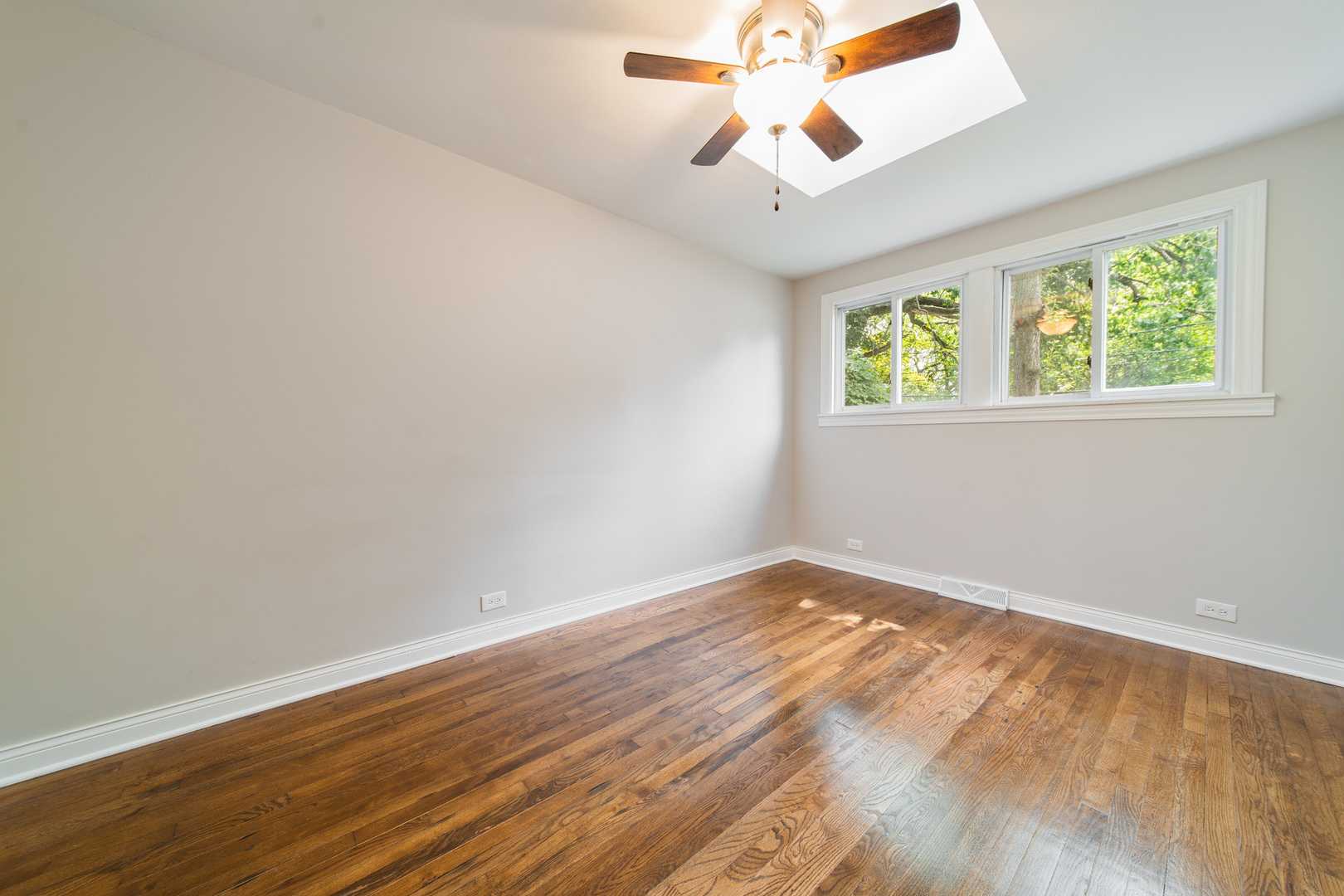1115 W 110th Street Property Photo 16