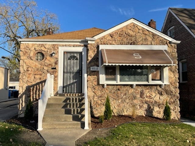 9515 S Woodlawn Avenue Property Photo 1